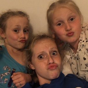 Meet your Posher, Alivia